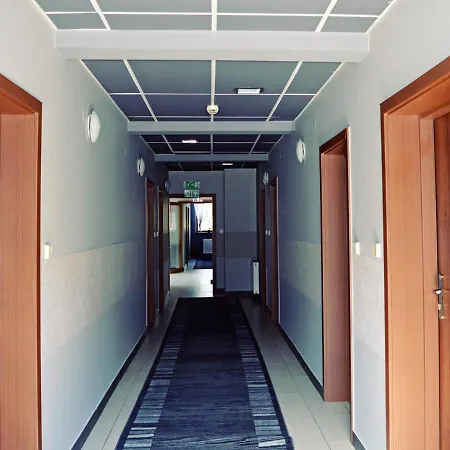 Hotel Nad Basenem 2*
