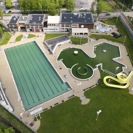 Nad Basenem Hotel 2*