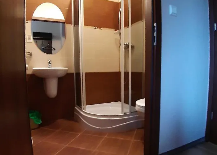 Hotel Nad Basenem 2*