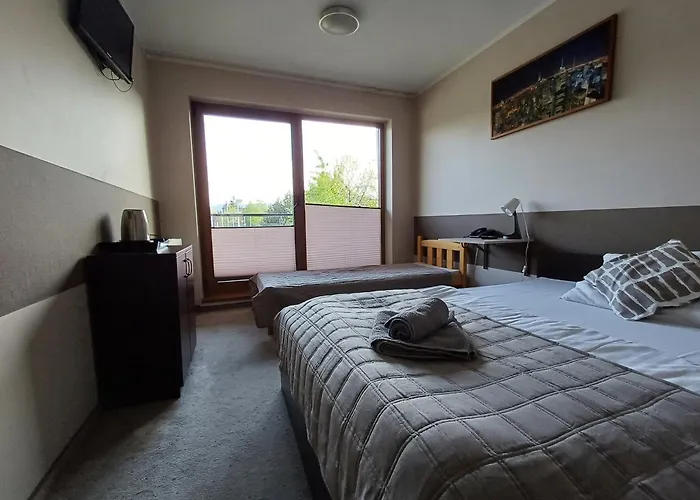 Hotel Nad Basenem 2*