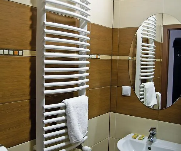 Hotel Nad Basenem 2*