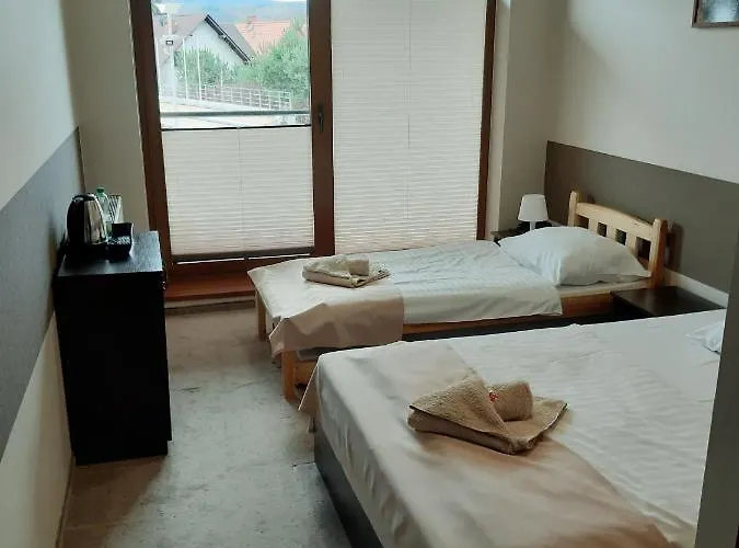 Nad Basenem Hotel 2*